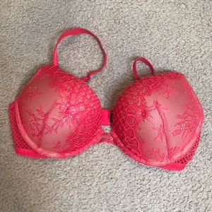 Victoria’s Secret BOMBSHELL
